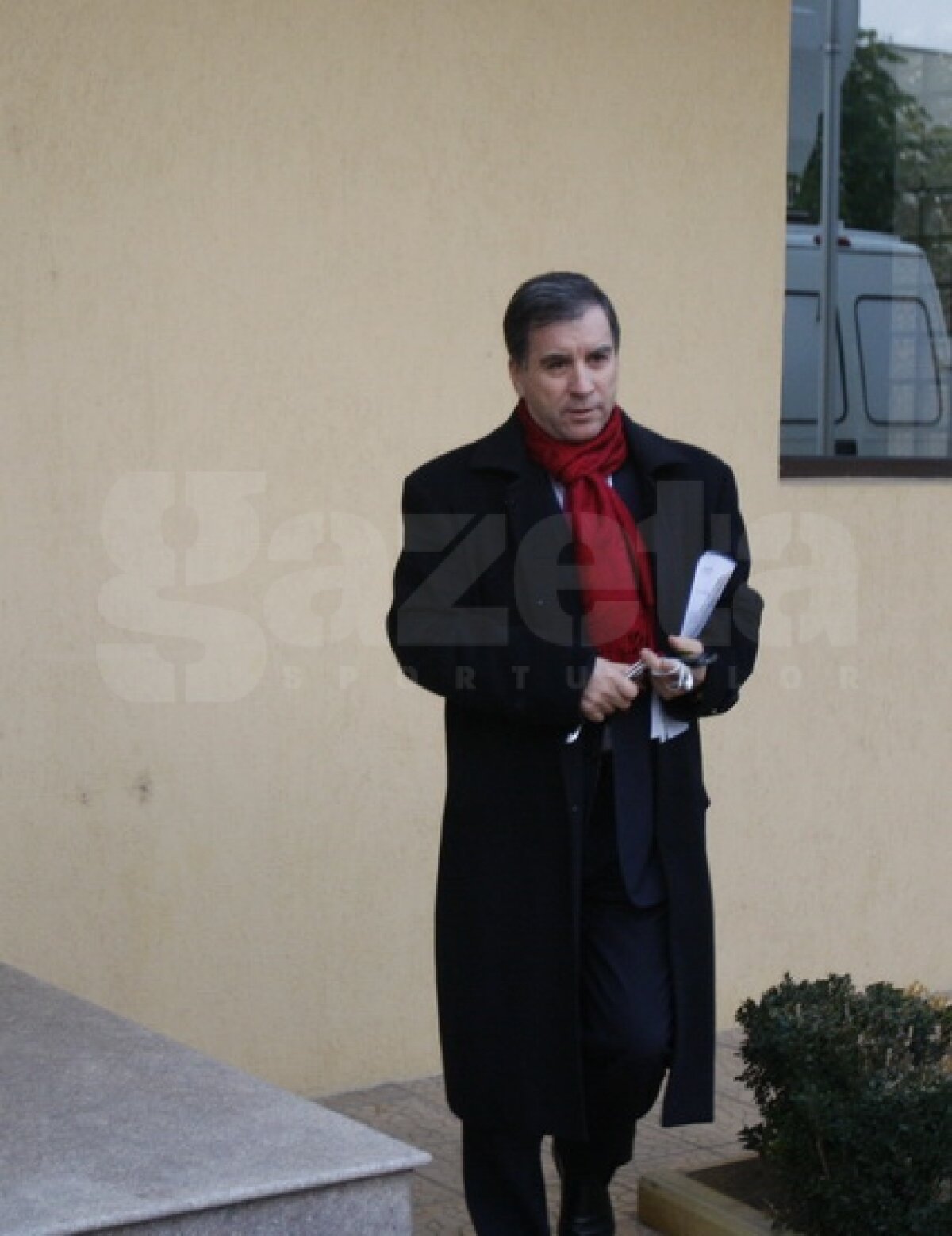 DECIZII. Martinovici şi Stanca iertaţi de suspendări. Petrolul 6 meciuri fără spectatori, amendă şi 0-3 la masa verde. Sipovici găsit nevinovat