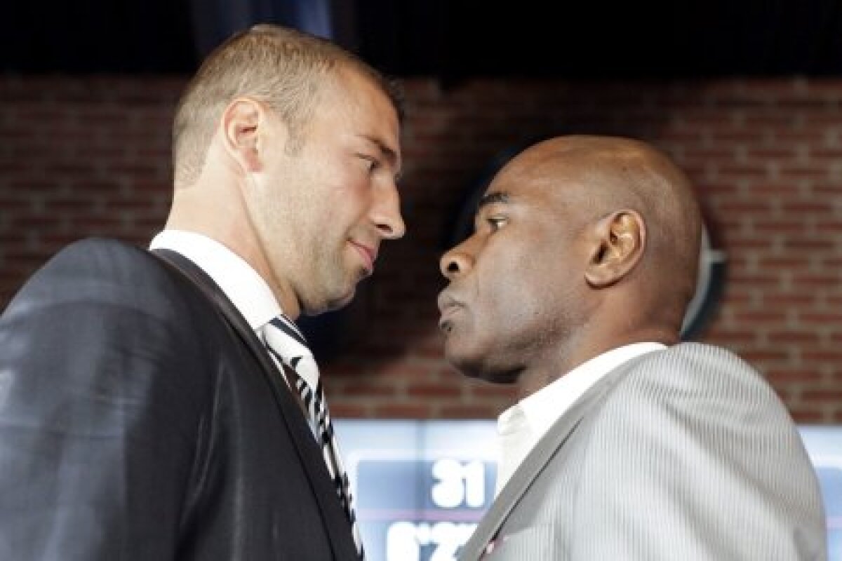 FOTO/ Duelul declaraţiilor » Bute şi Johnson au avut primul meci la conferinţa de presă