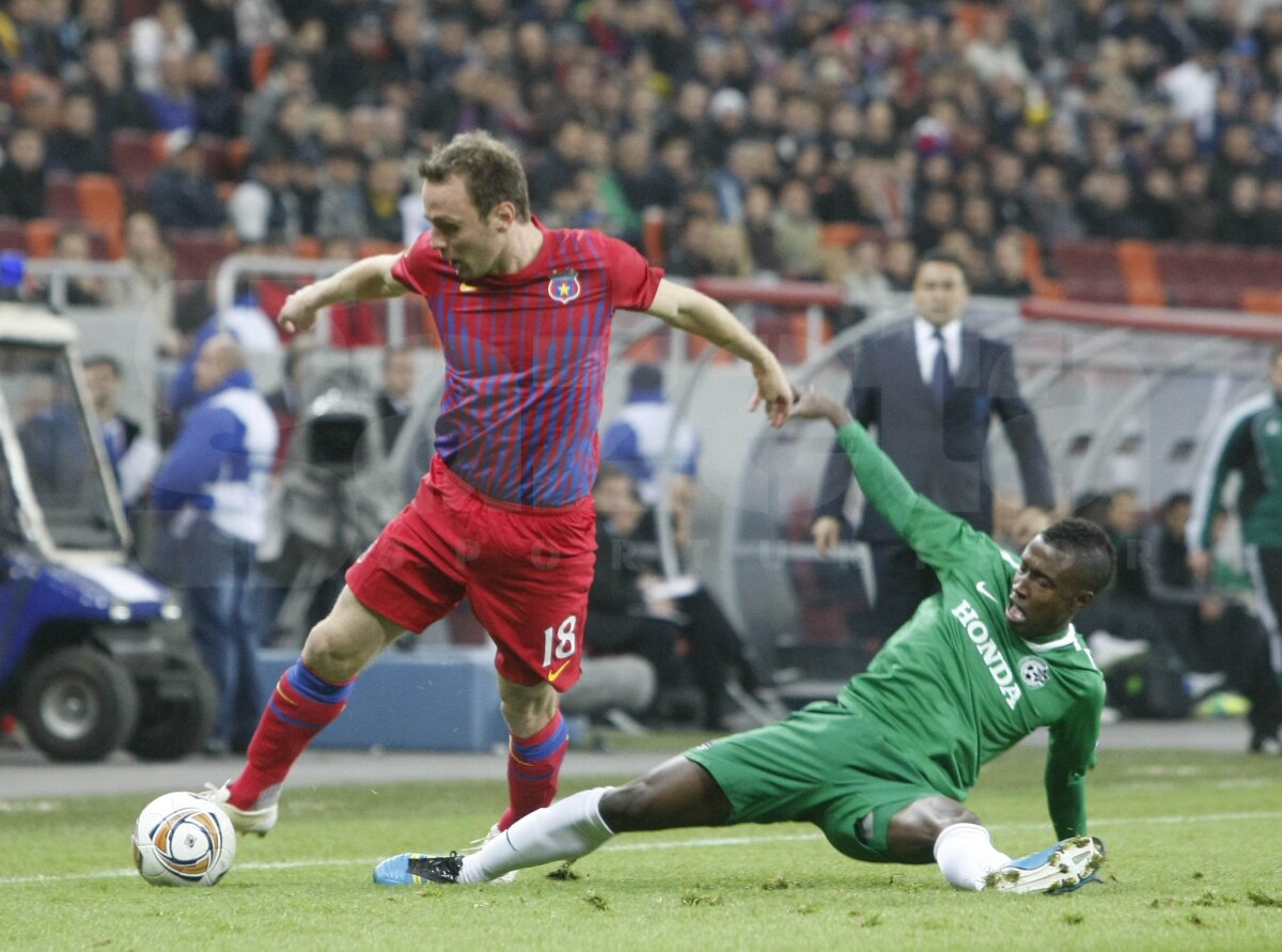 Steaua a cîştigat în 10 oameni în faţa lui Maccabi, 4-2