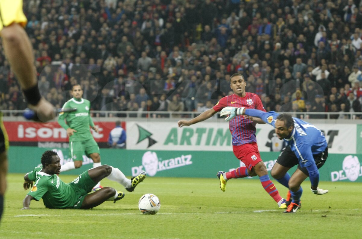 Steaua a cîştigat în 10 oameni în faţa lui Maccabi, 4-2