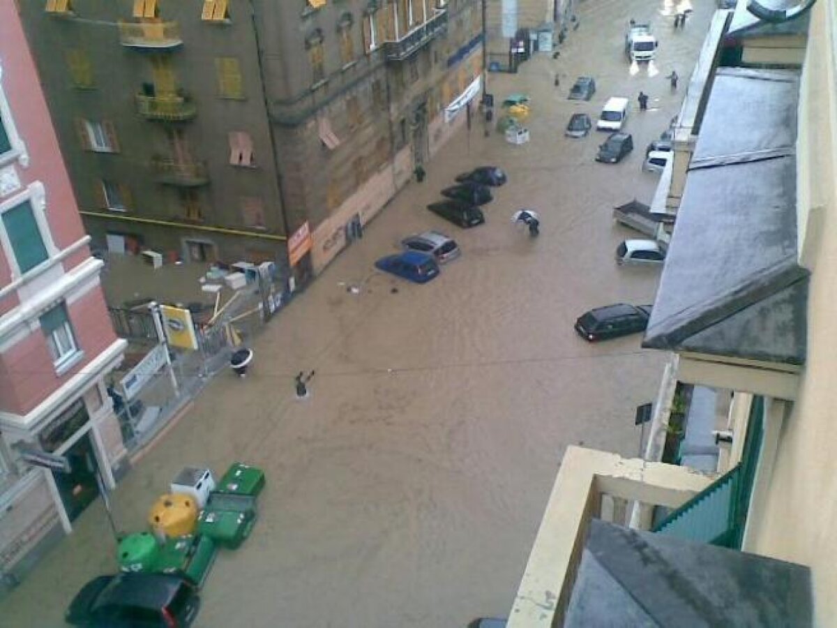 GALERIE FOTO » Imagini şocante din Genova! Furtunile au amînat Genoa-Inter