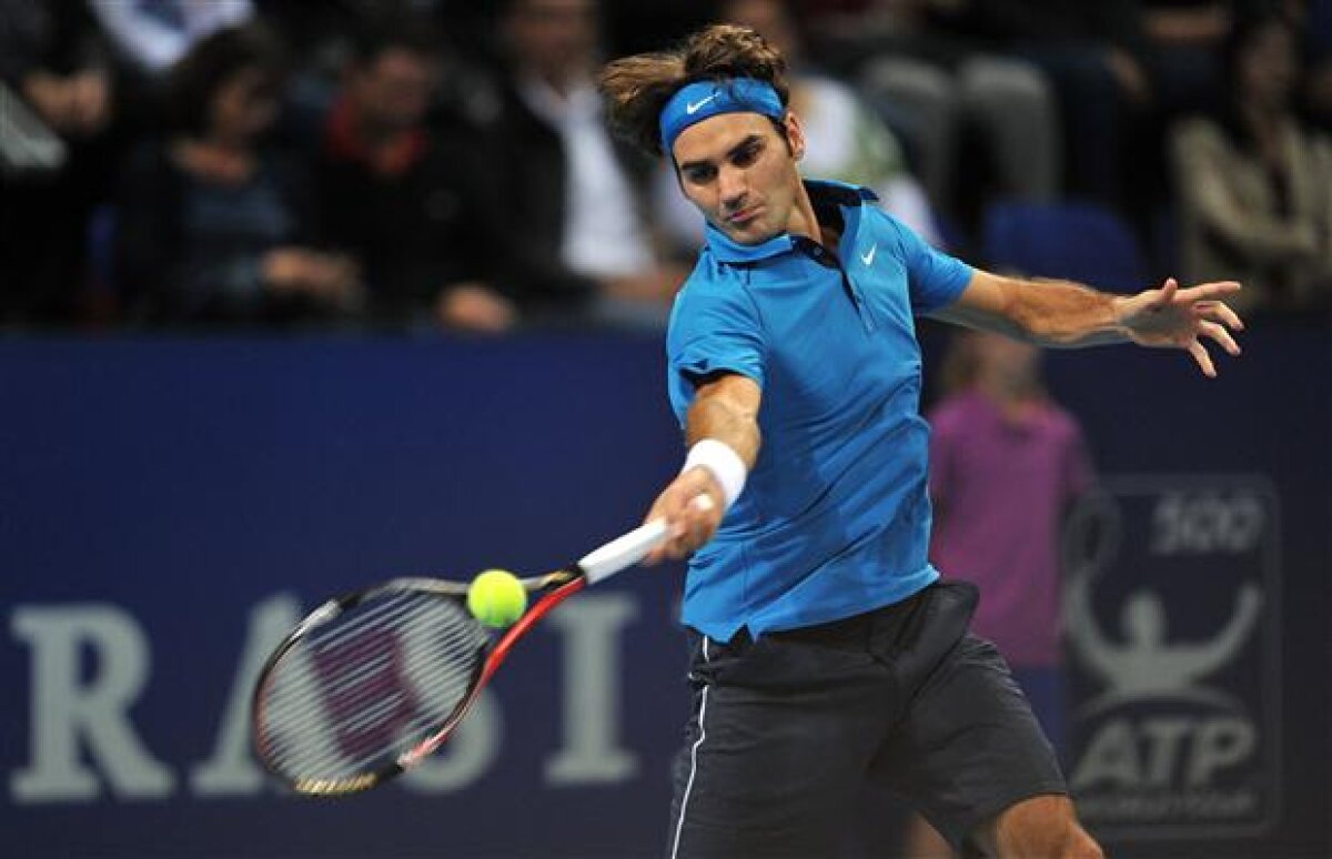 Vals elveţian » Federer a trecut de Roddick şi e în semifinale la Basel