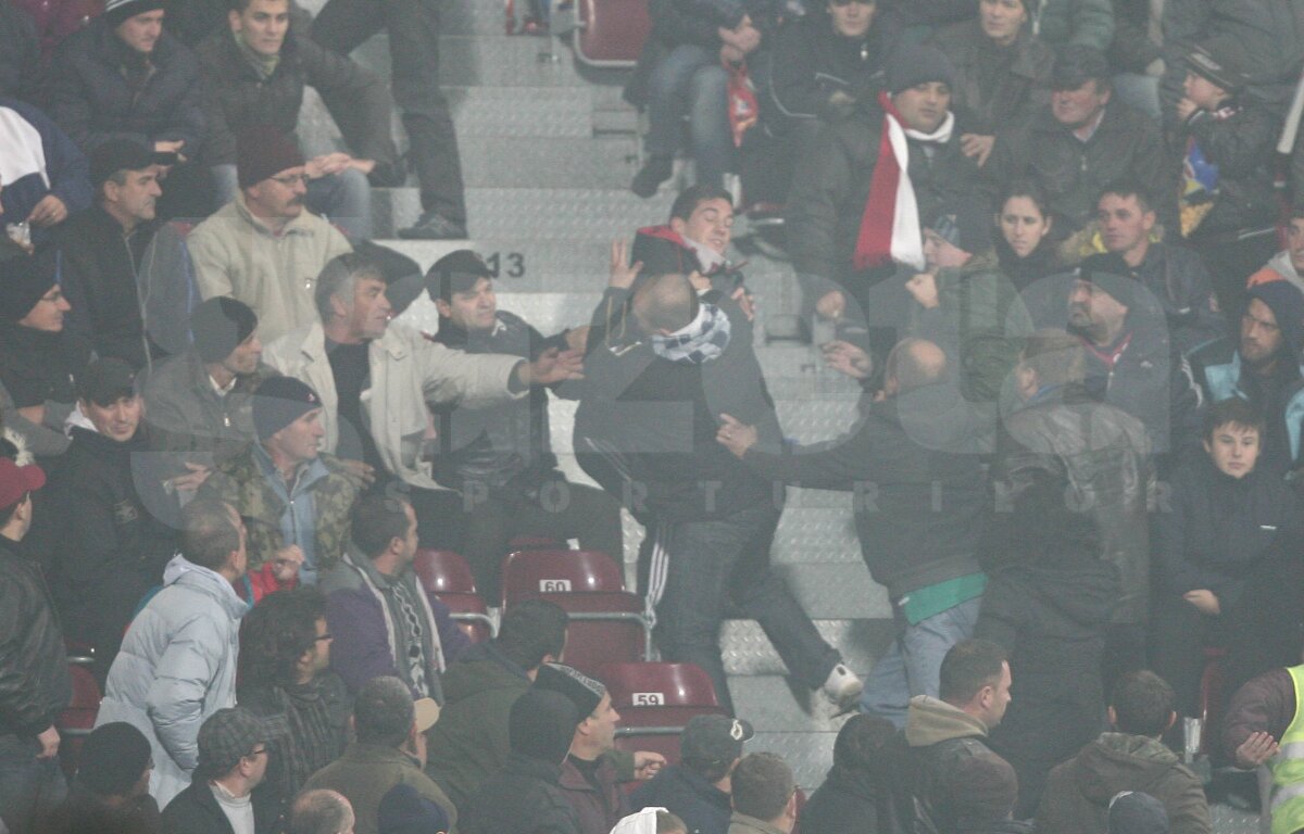 FOTO Niculae a adus victoria lui Dinamo în prelungirile meciului cu CFR, 3-2