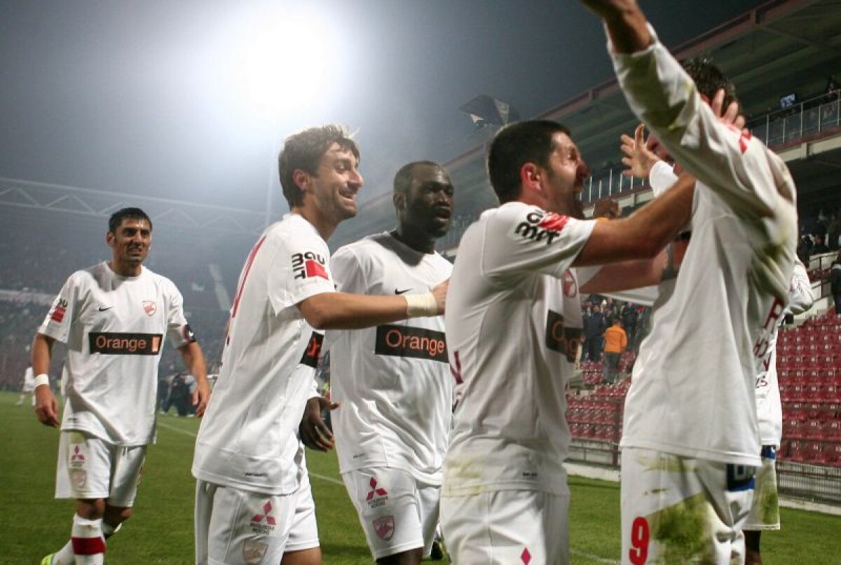 FOTO Niculae a adus victoria lui Dinamo în prelungirile meciului cu CFR, 3-2