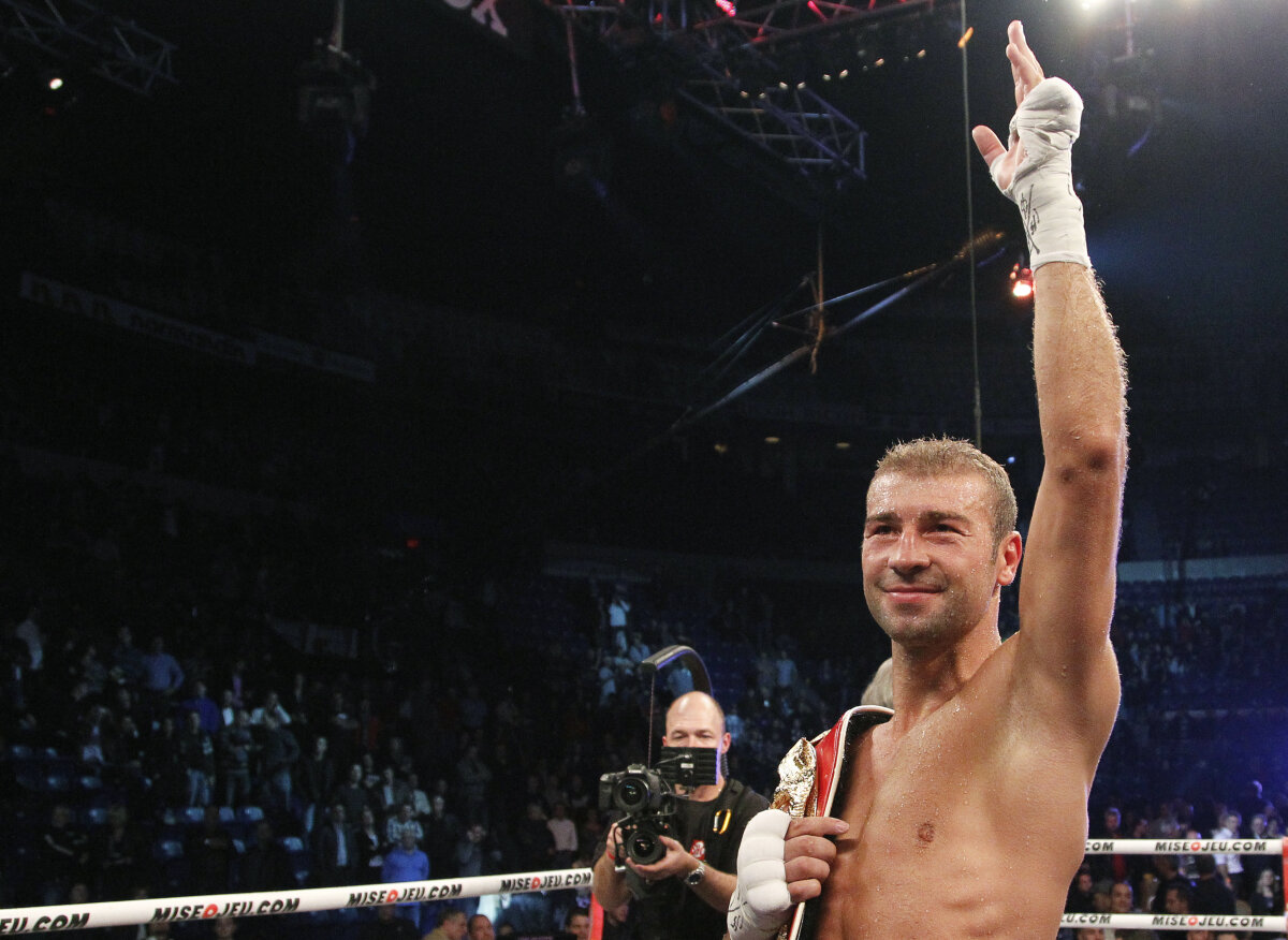 Lucian Bute a boxat accidentat din repriza a patra: ”Le mulţumesc românilor că s-au trezit să mă vadă”