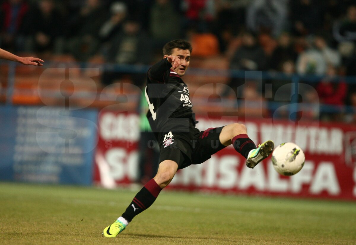 VIDEO » Rapid a ajuns la două puncte de Dinamo după victoria cu 2-0 de la Tg. Mureş