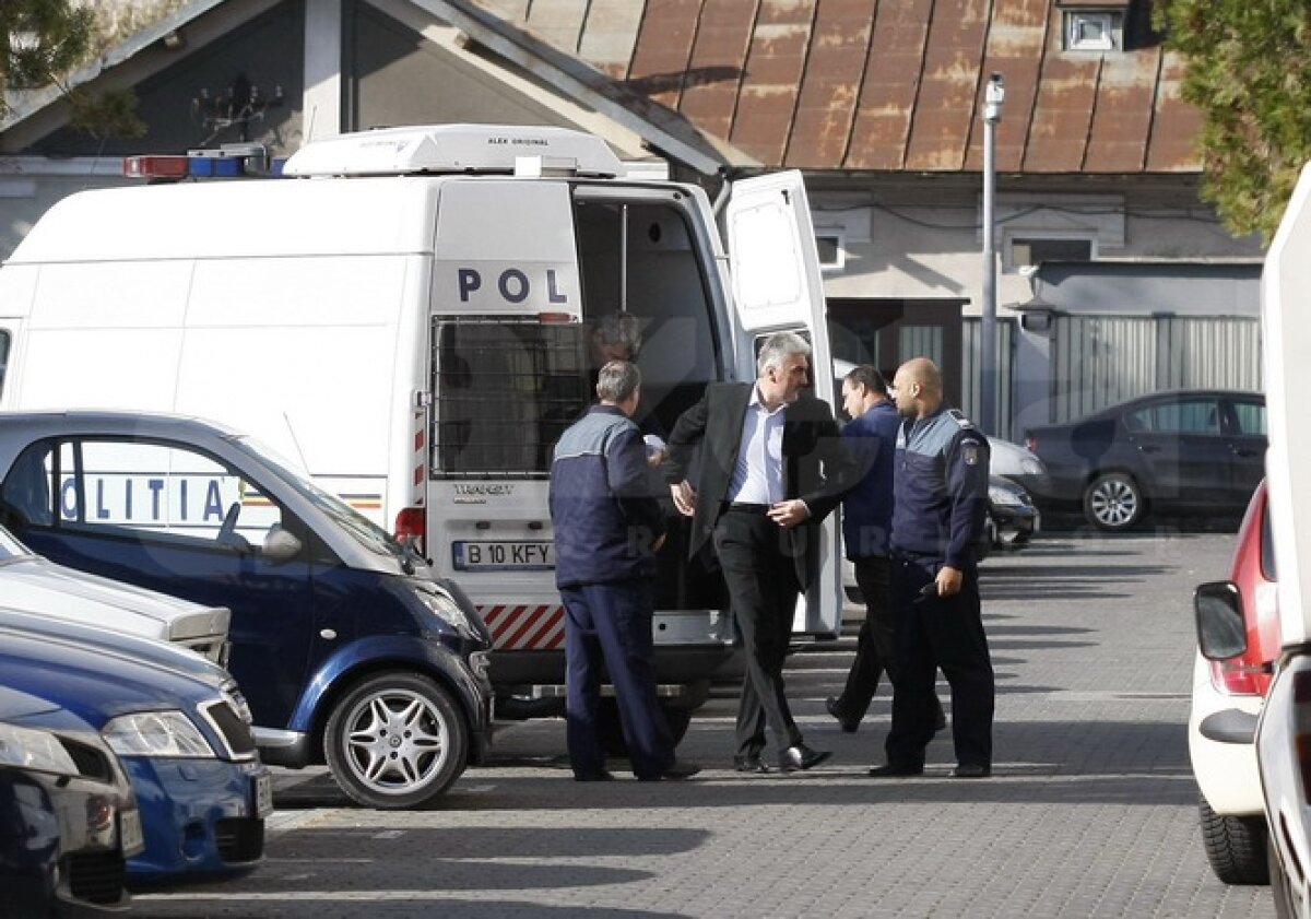 FOTO Ţerbea şi Avram au fost audiaţi în cazul "Dezafilierii Craiovei"