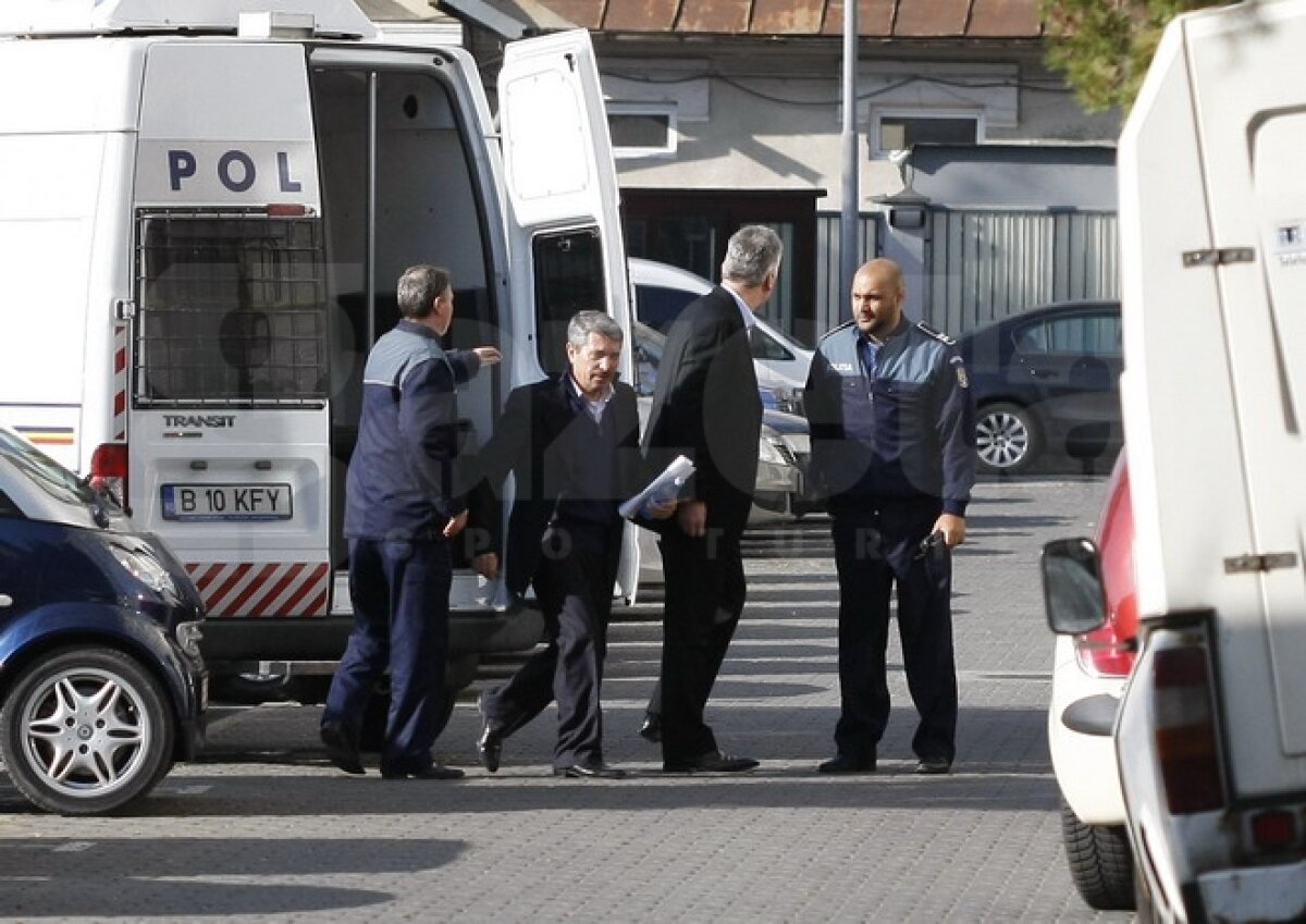 FOTO Ţerbea şi Avram au fost audiaţi în cazul "Dezafilierii Craiovei"