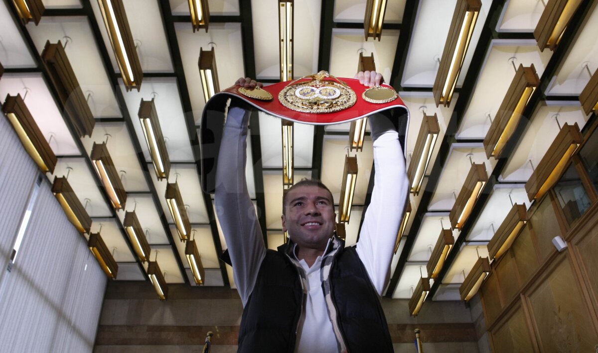 FOTO Victoria cu Glen Johnson i-a speriat pe adversari. Bute: "Ward nu va accepta să boxeze cu mine"