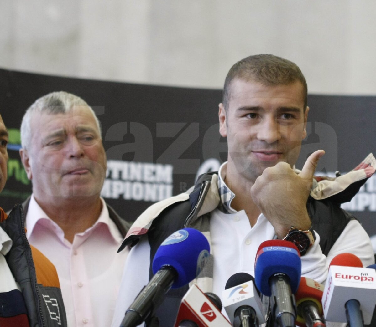FOTO Victoria cu Glen Johnson i-a speriat pe adversari. Bute: "Ward nu va accepta să boxeze cu mine"