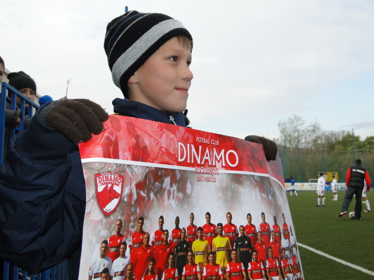 GALERIE FOTO » Dinamoviştii au dat autografe în Moldova