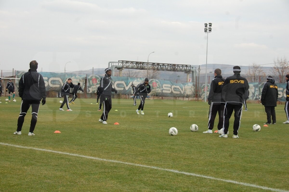 FOTO Moldovenii au degerat la antrenament