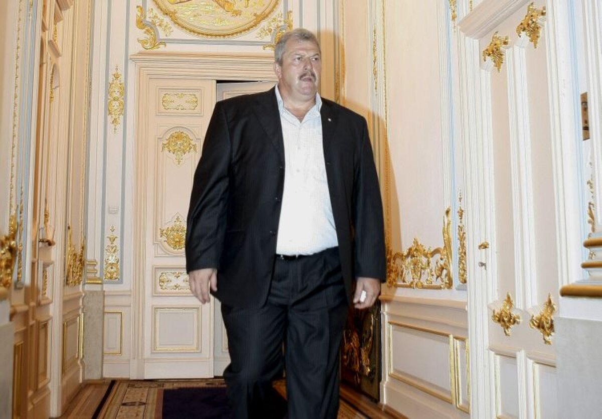 Alături de alţi revoluţionari, Duckadam pierde renta de 2.200 de lei pe lună » Revoluţia eroului de la Sevilla