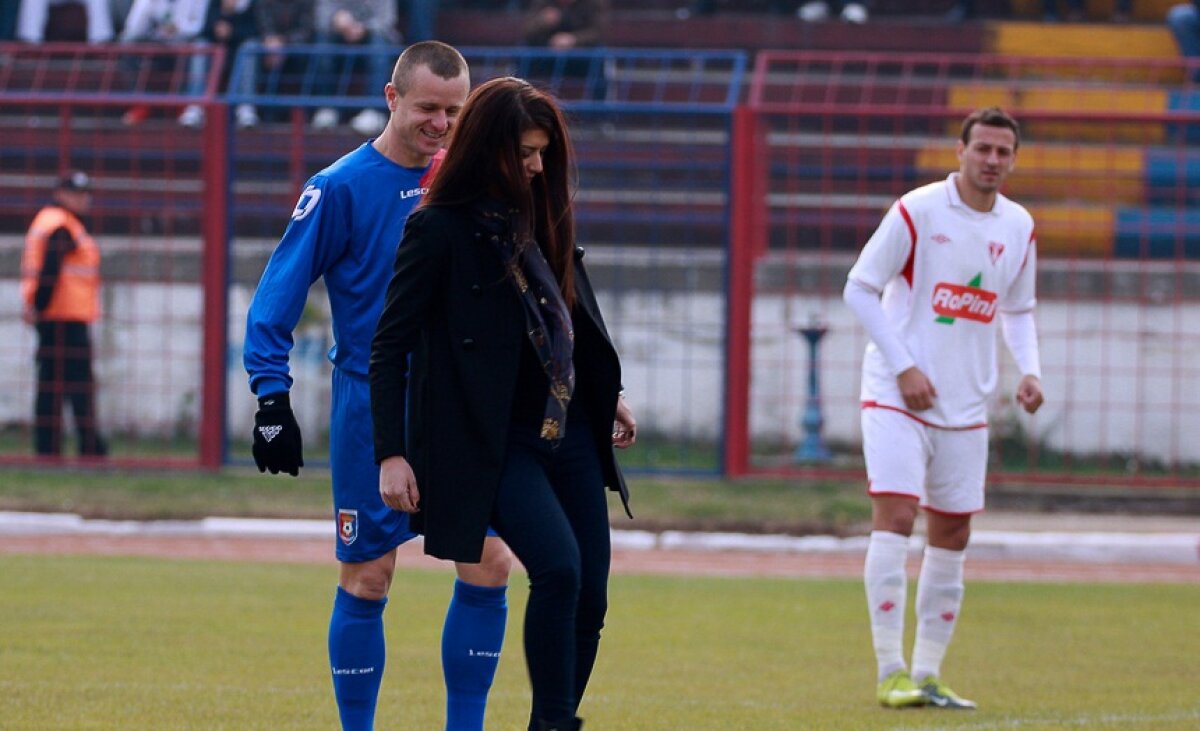 FOTO/ Sorana Cîrstea a dat lovitura de start la Chindia Tîrgovişte-UTA Arad 0-0