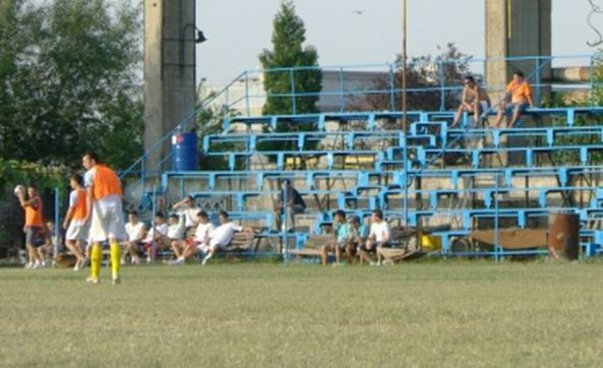 INFOGRAFIE & GALERIE FOTO Stadioanele cartierelor se prăbuşesc » Aşa arată arenele mici ale Bucureştiului!