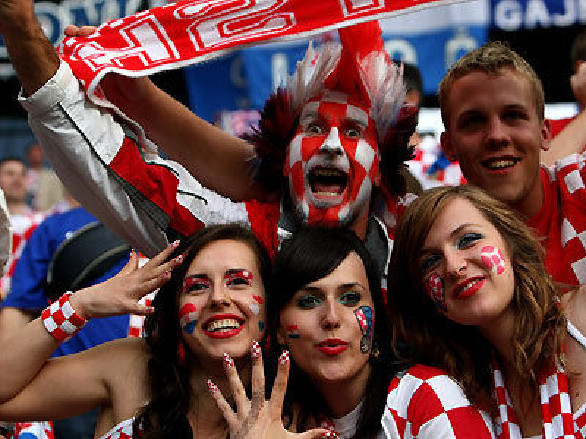 GALERIE FOTO Te-ai gîndit vreodată la body-paint? » Ai aici mai multe modele ;)