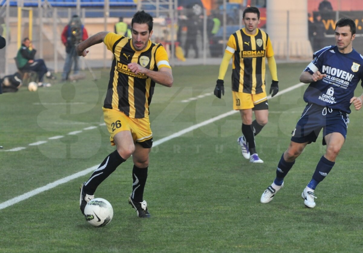 FOTO » FC Braşov - CS Mioveni 4-0. Prima victorie pentru Şumudică pe banca "stegarilor"