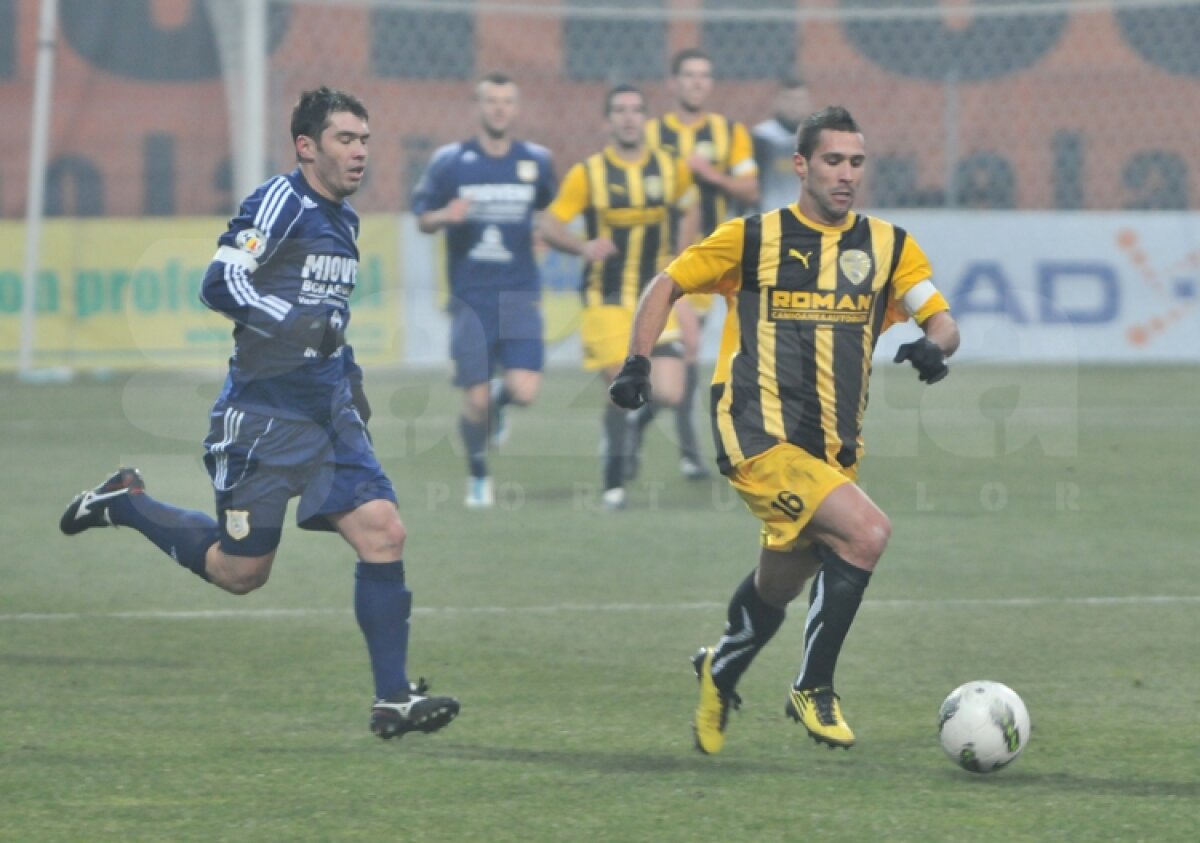 FOTO » FC Braşov - CS Mioveni 4-0. Prima victorie pentru Şumudică pe banca "stegarilor"