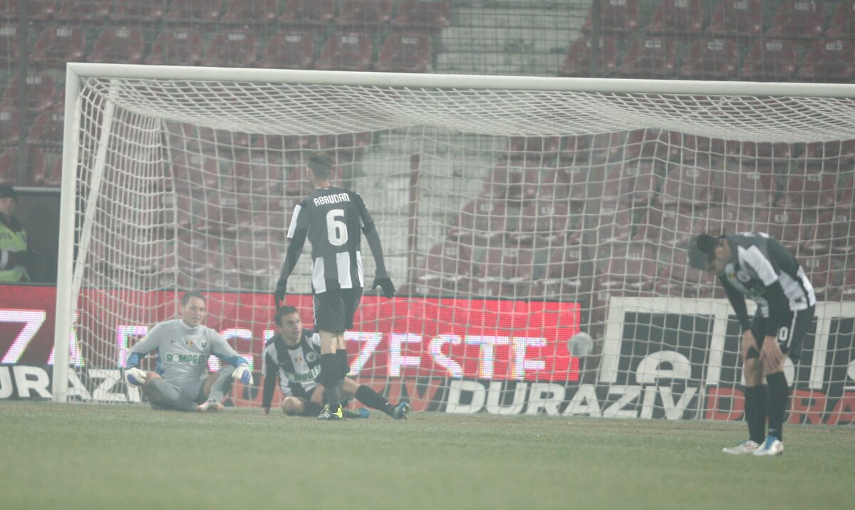 FOTO U cu fanii, CFR cu fotbalul! "Feroviarii" s-au impus în derby-ul de tradiţie al Clujului, 3-1