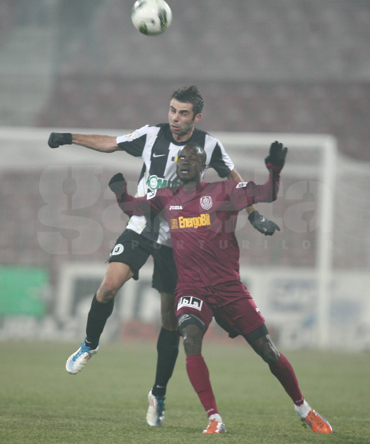 FOTO U cu fanii, CFR cu fotbalul! "Feroviarii" s-au impus în derby-ul de tradiţie al Clujului, 3-1