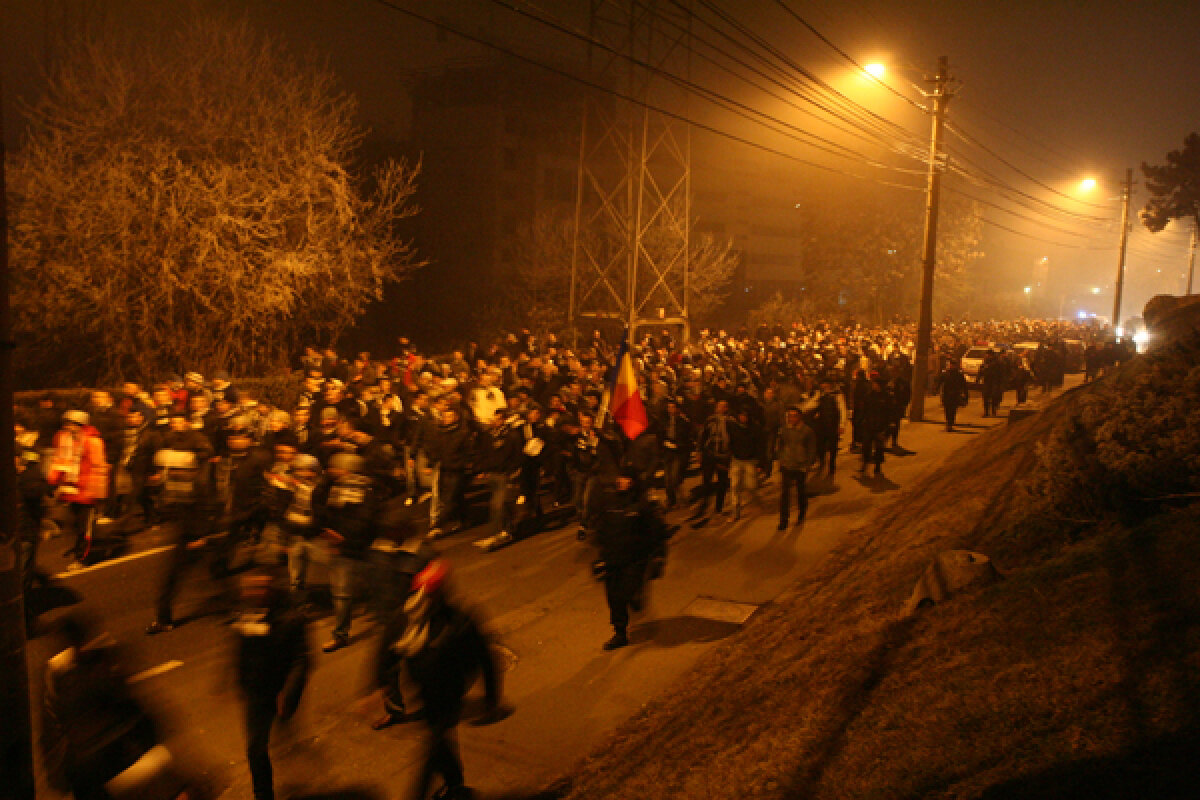 Un sfert de derby! » Numai 6.000 de fani au fost prezenţi la CFR - U