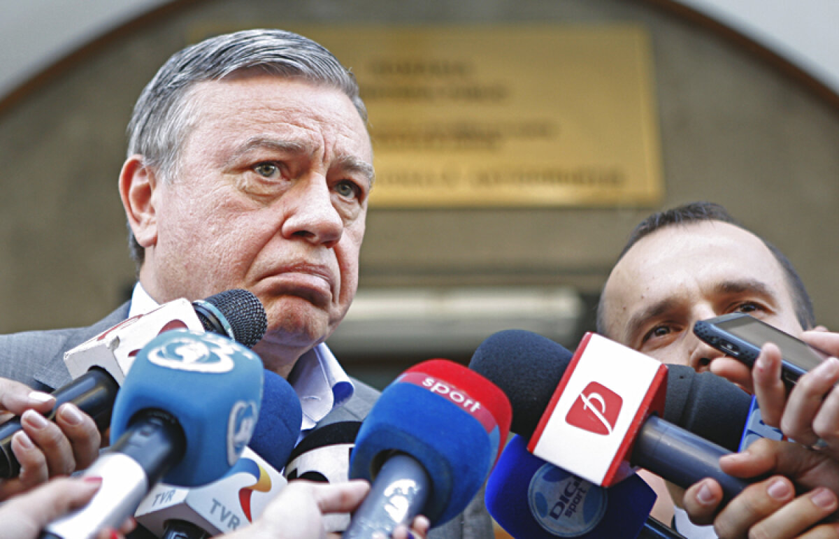 Dacă e luni, fotbalul merge la DNA » Victor Piţurcă şi Mircea Sandu au stat fiecare cîte o jumătate de oră cu procurorii Anticorupţie