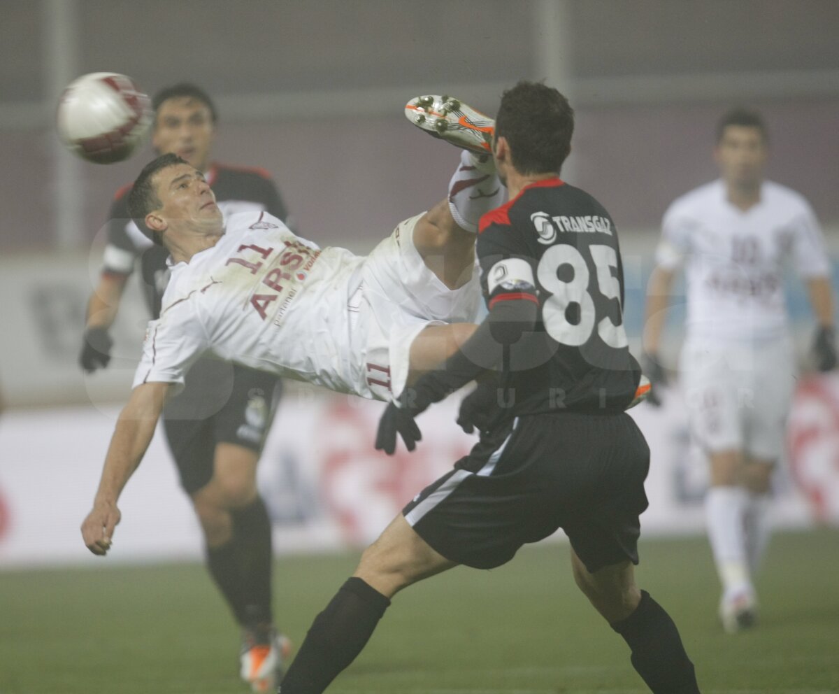 VIDEO Rapid e în plasa liderului după 5-3 cu Gaz Metan