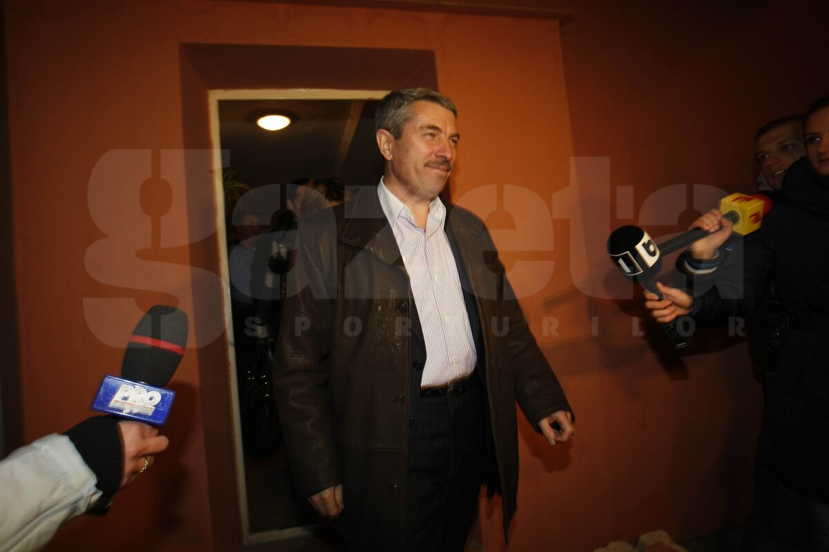 UPDATE FOTO » Au ieşit din arest! Ţerbea: "Sînt nevinovat!", Avram nu a vorbit