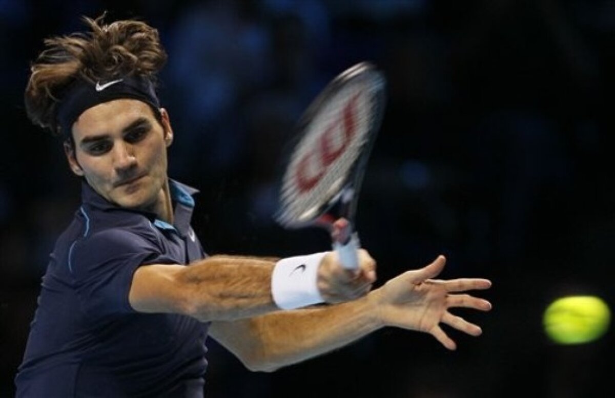 Uraganul Roger » Federer trece lejer de Nadal şi e în semifinalele de la Londra