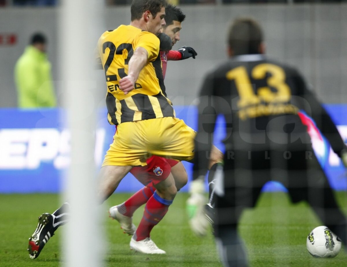 Rusescu a adus victoria dintr-un penalty-cadou » Steaua - FC Braşov 1-0