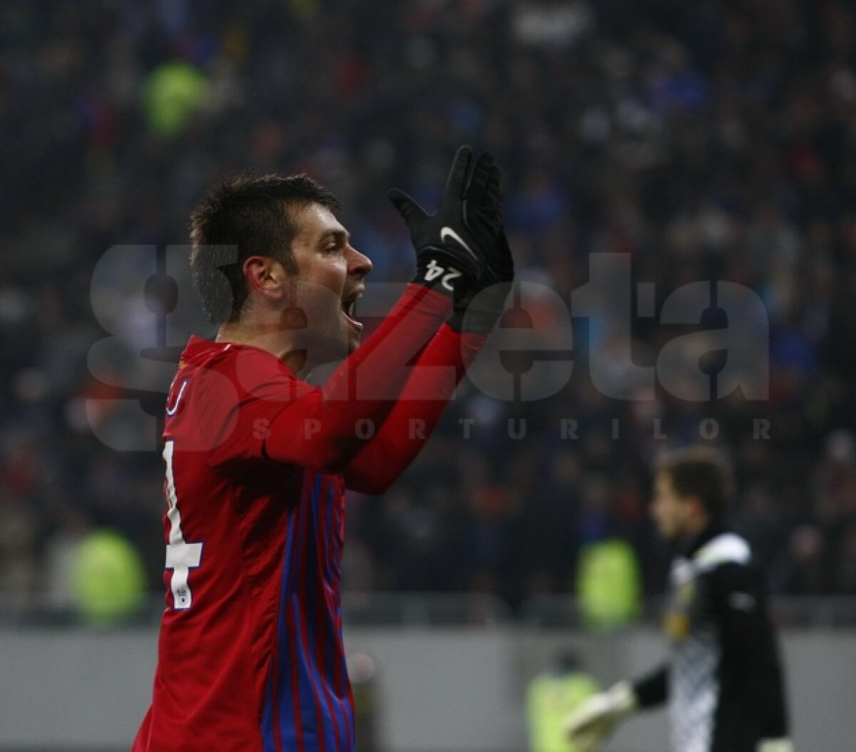 Rusescu a adus victoria dintr-un penalty-cadou » Steaua - FC Braşov 1-0