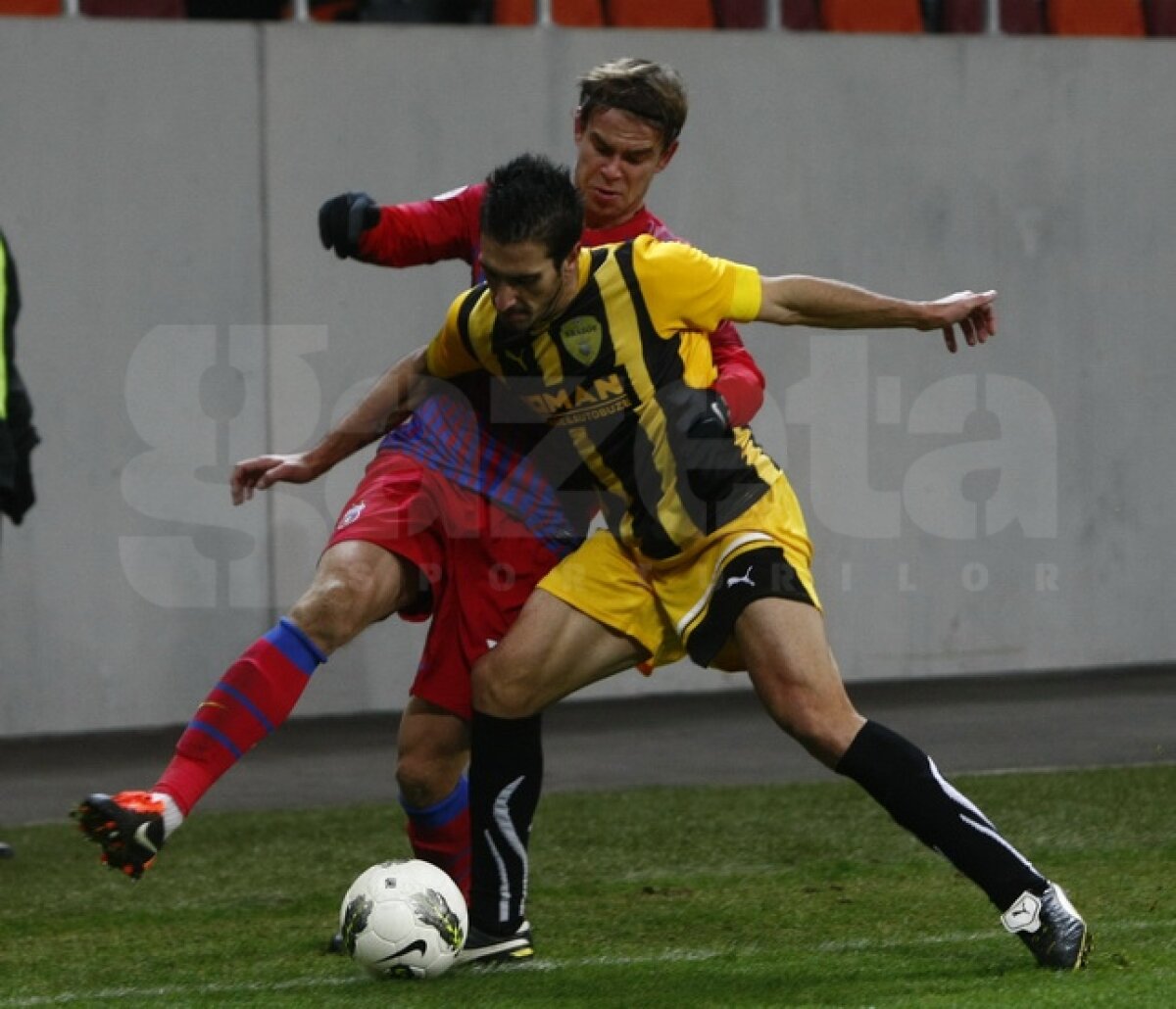 Rusescu a adus victoria dintr-un penalty-cadou » Steaua - FC Braşov 1-0