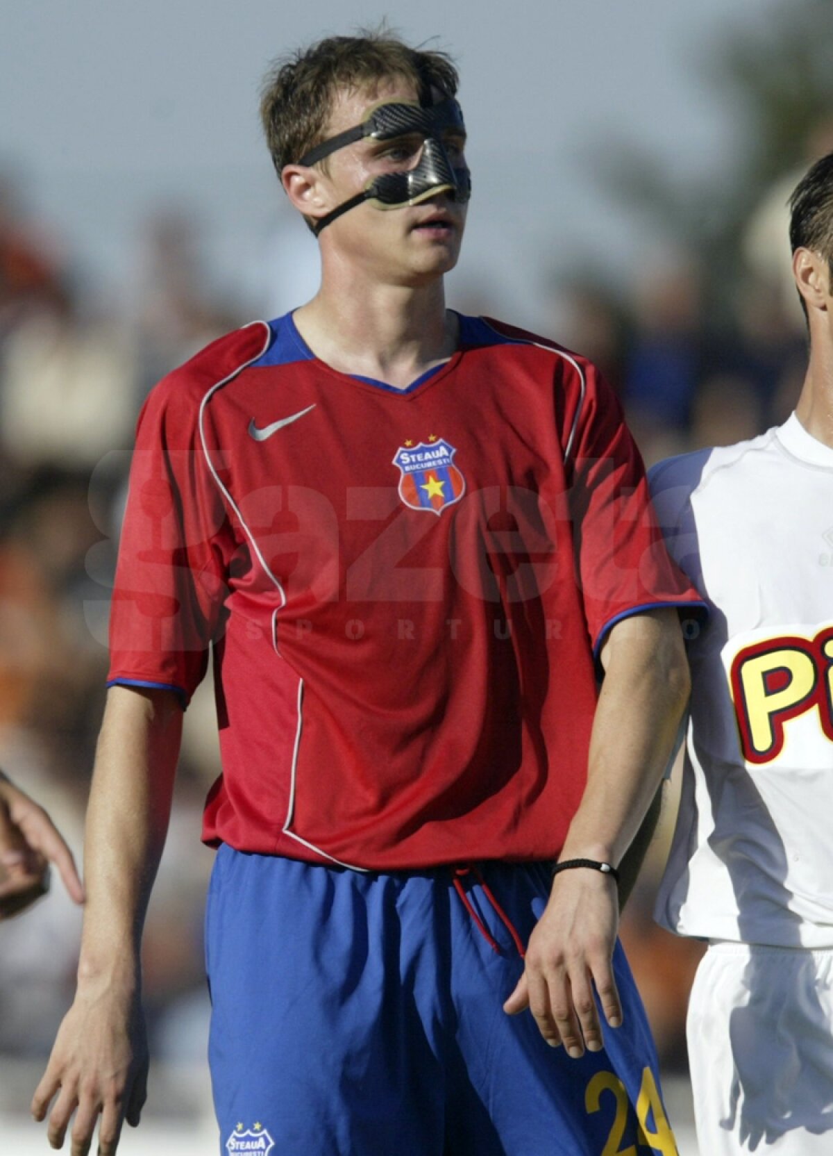 FOTO » Războinicul Stefan » Nikolici este al 7-lea "mascat" al Stelei