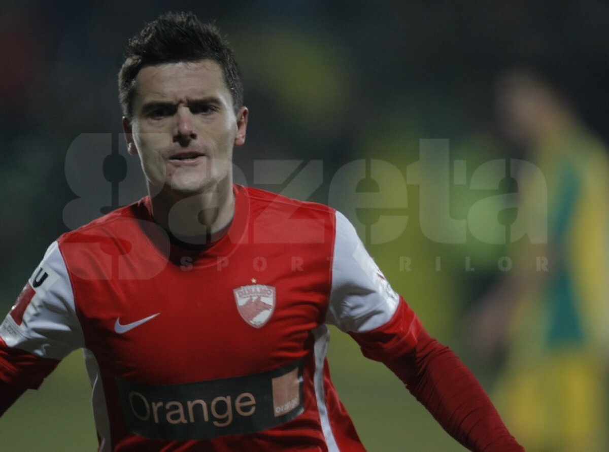 FOTO CS Mioveni - Dinamo 0-1  » "Cîinii" s-au distanţat la 4 puncte de locul doi