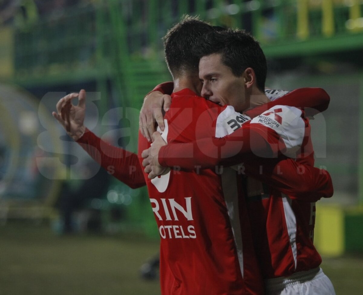 FOTO CS Mioveni - Dinamo 0-1  » "Cîinii" s-au distanţat la 4 puncte de locul doi