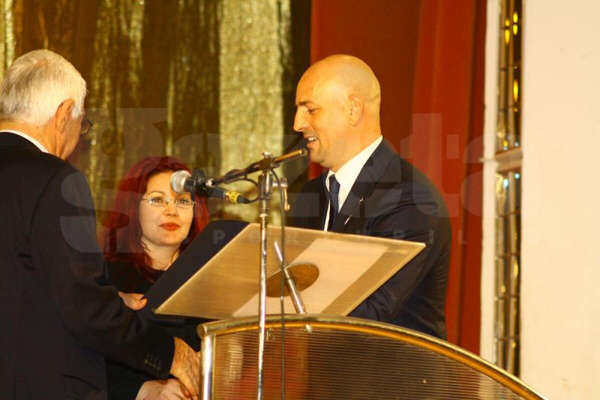 Dorinel îi raspunde Prinţului : "E unul dintre talentele care mor speranţe"