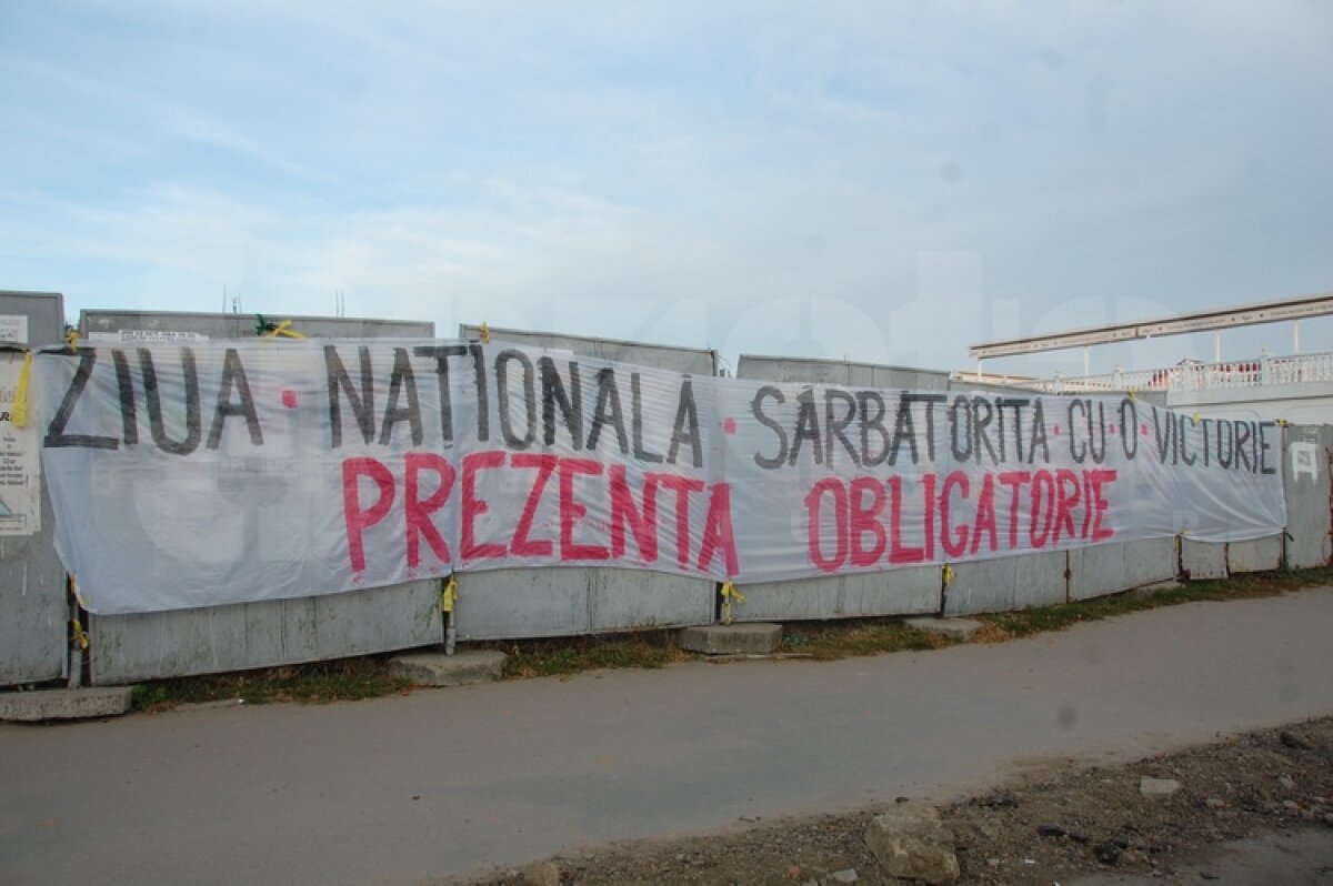 FOTO "Ce faci de 1 decembrie? Toţi la Piatra Neamţ!" » Cum se promovează în Moldova marele meci cu Lazio ;)