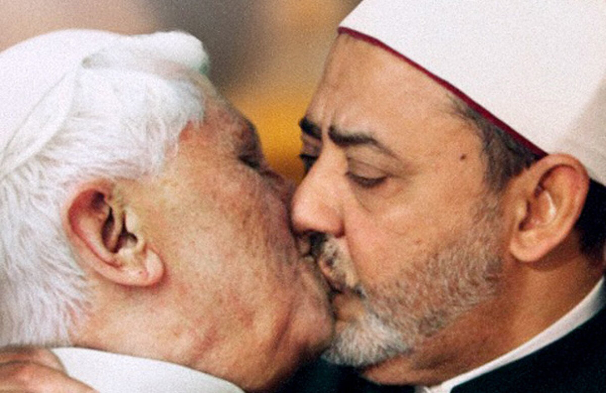 Arbitrii fac praf meciurile din Liga 1, dar campania "Fără ură" a ajuns şi în arbitrajul românesc :D