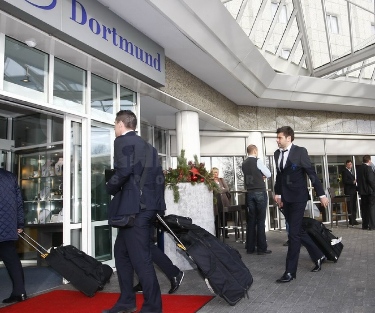 FOTO Steaua continuă lupta în Europa League » Roş-albaştrii au ajuns în Germania pentru meciul cu Schalke