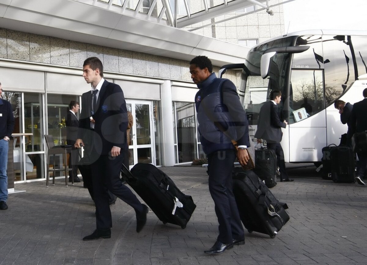 FOTO Steaua continuă lupta în Europa League » Roş-albaştrii au ajuns în Germania pentru meciul cu Schalke