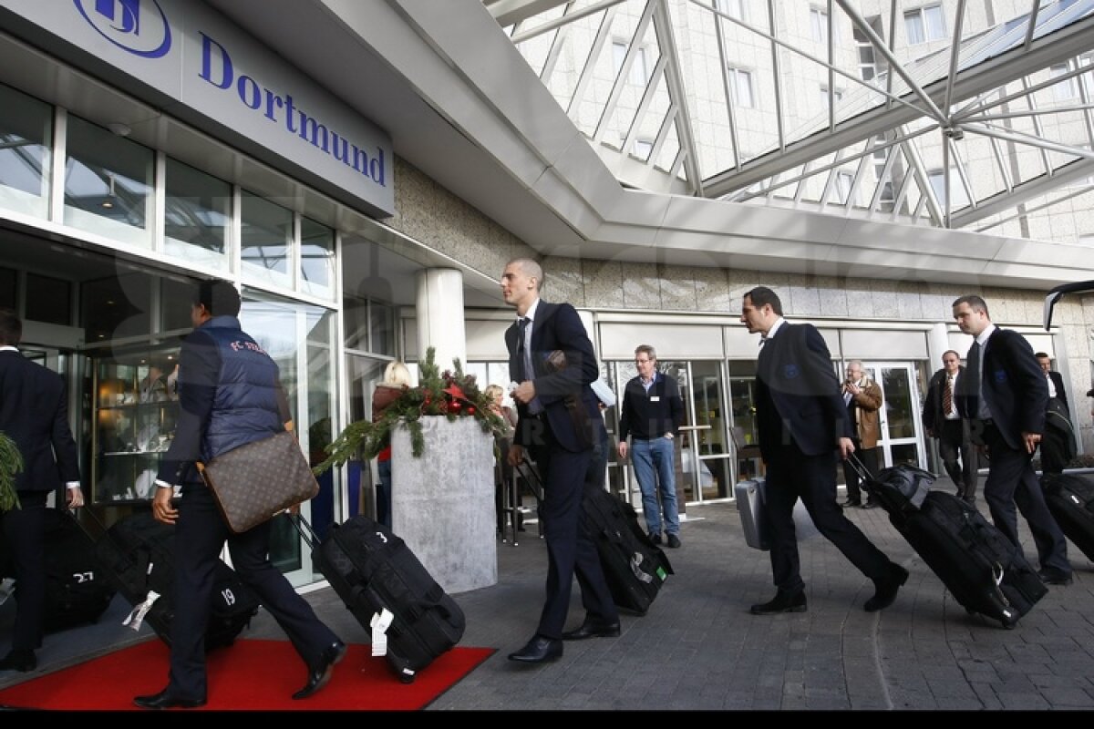 FOTO Steaua continuă lupta în Europa League » Roş-albaştrii au ajuns în Germania pentru meciul cu Schalke