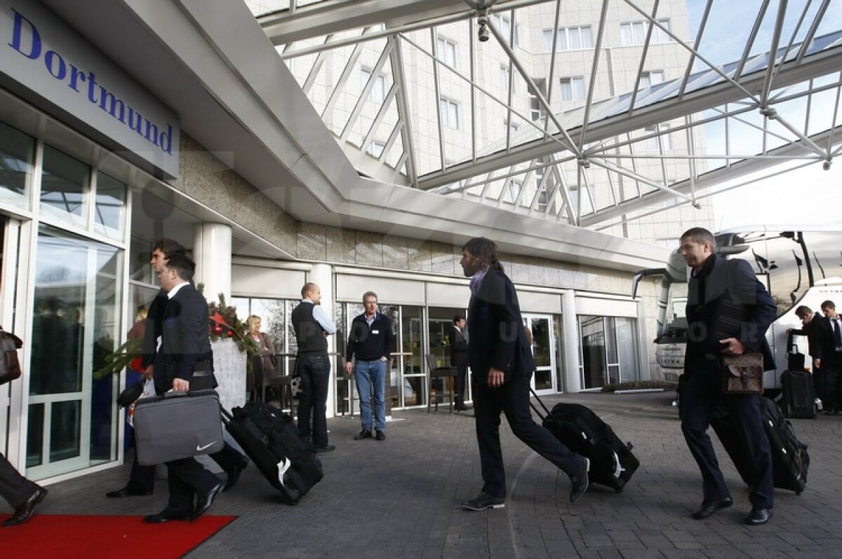 FOTO Steaua continuă lupta în Europa League » Roş-albaştrii au ajuns în Germania pentru meciul cu Schalke