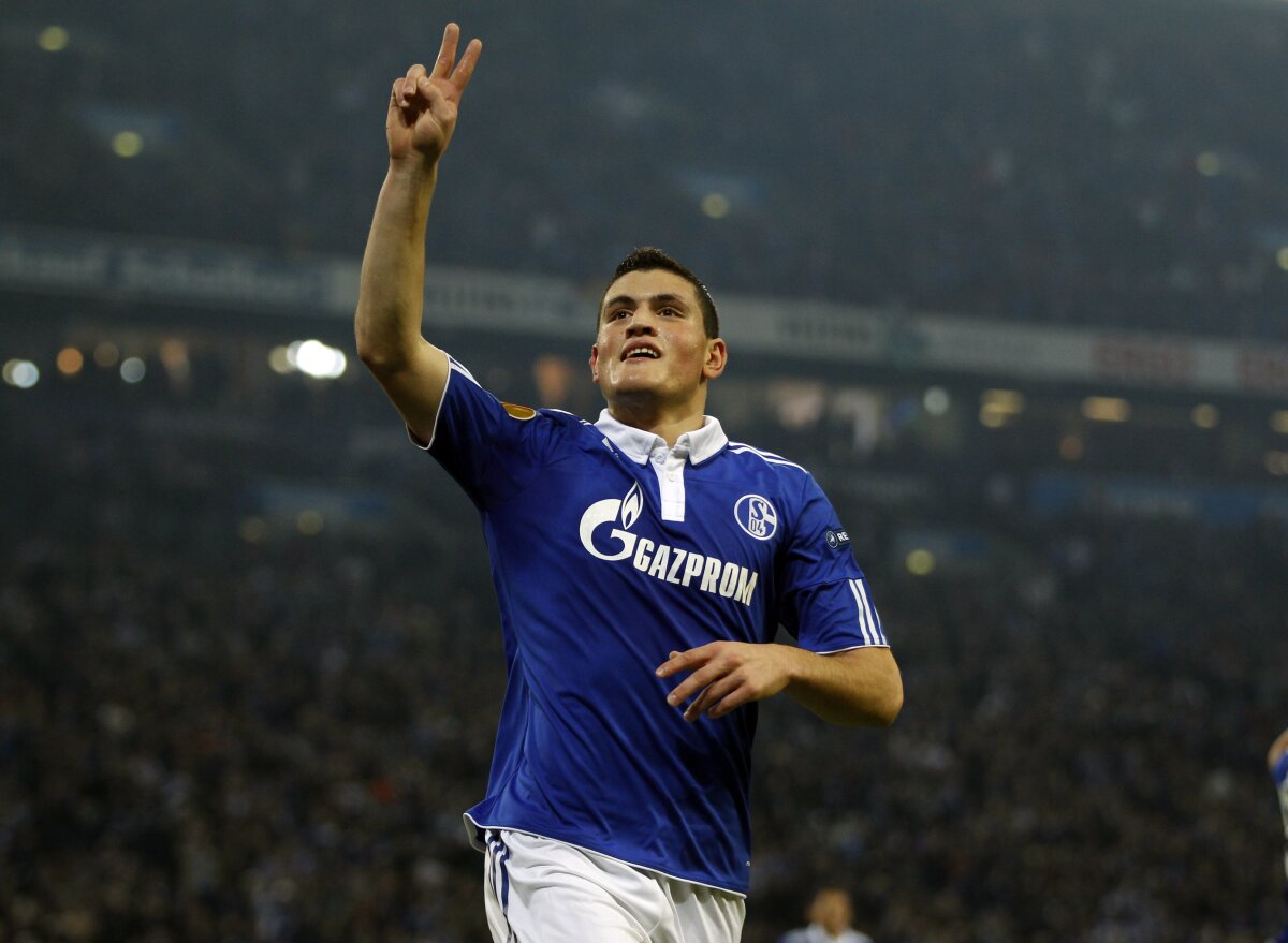 VIDEO Mai respirăm, dar greu » Calificarea Stelei se joacă peste două săptămîni » Citeşte aici cronica de la Schalke - Steaua 2-1, scrisă de Marius Mărgărit »