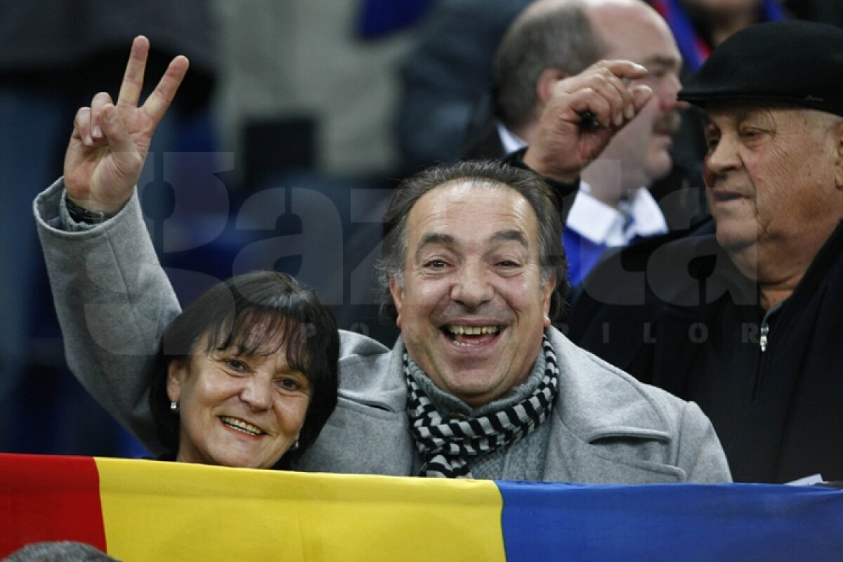 VIDEO Mai respirăm, dar greu » Calificarea Stelei se joacă peste două săptămîni » Citeşte aici cronica de la Schalke - Steaua 2-1, scrisă de Marius Mărgărit »