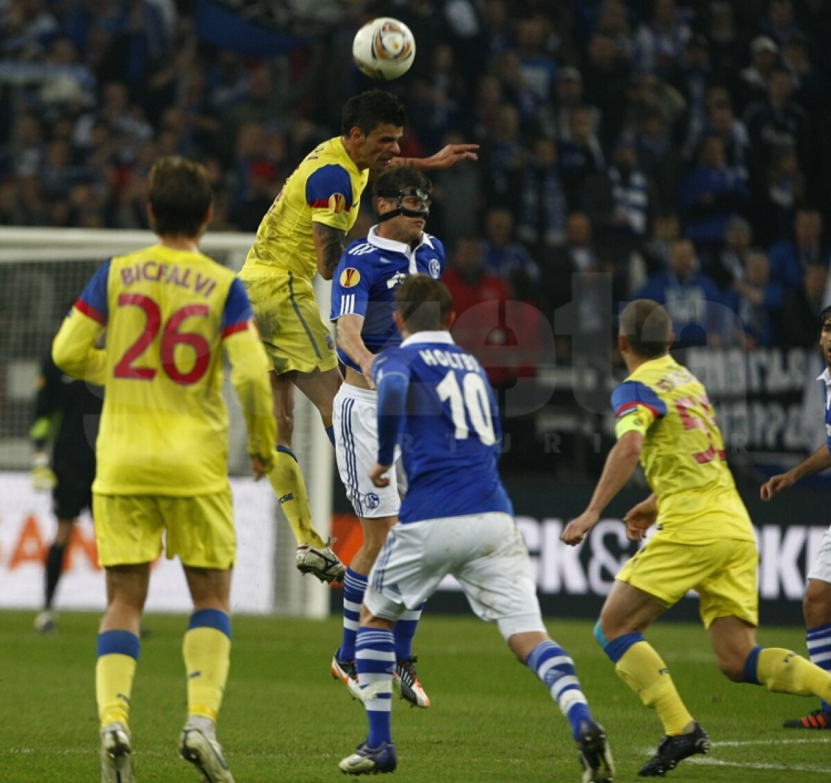 VIDEO Mai respirăm, dar greu » Calificarea Stelei se joacă peste două săptămîni » Citeşte aici cronica de la Schalke - Steaua 2-1, scrisă de Marius Mărgărit »
