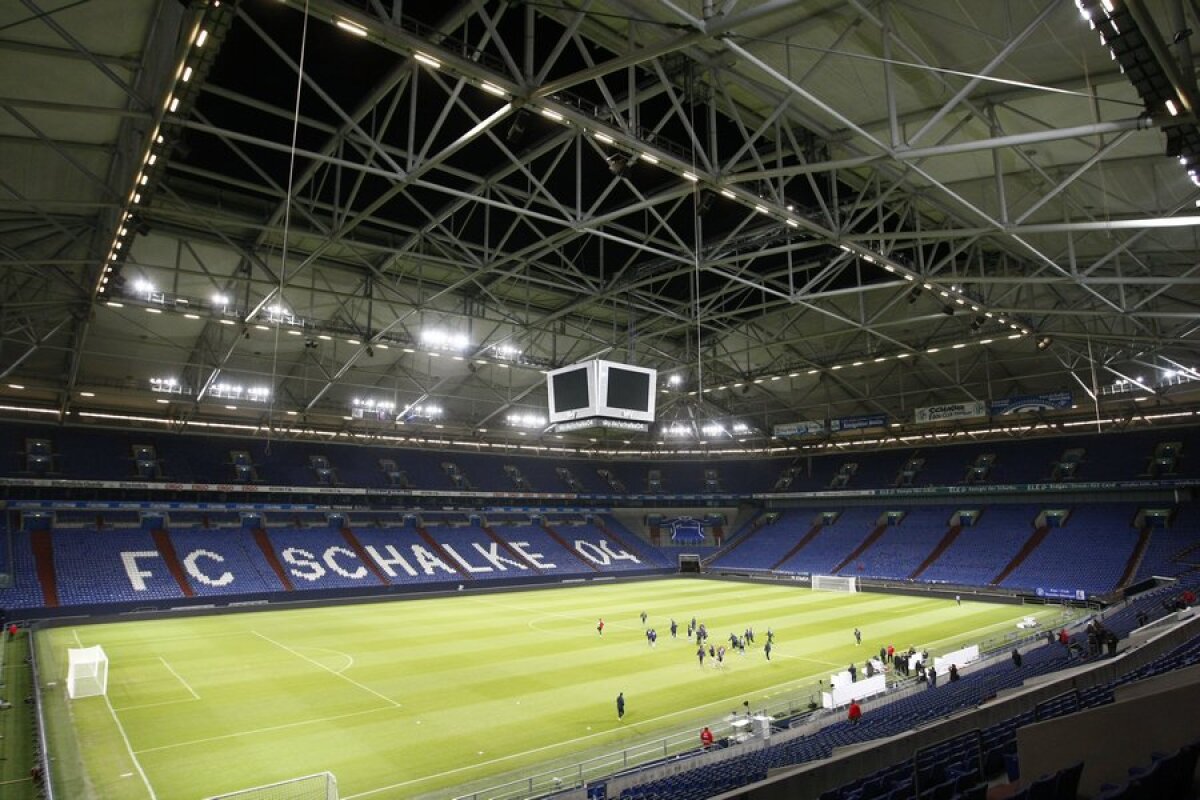 VIDEO Steliştii, lăsaţi fără grai de Auf Schalke » "E cel mai tare stadion pe care l-am văzut"
