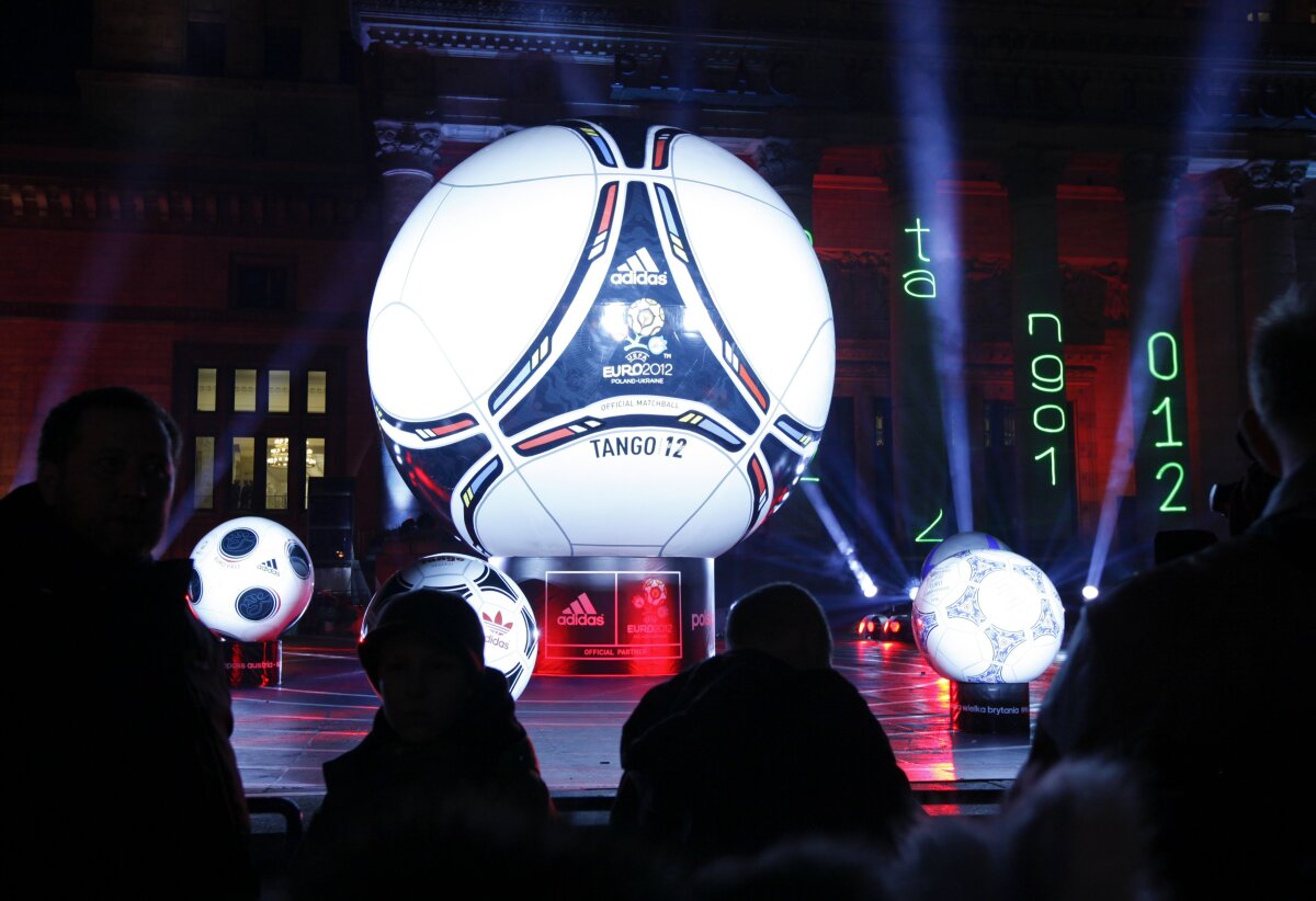 FOTO Citeşte toate informaţiile despre cel de-al 14-lea EURO din istoria fotbalului. AICI ai grupele, programul şi multe altele