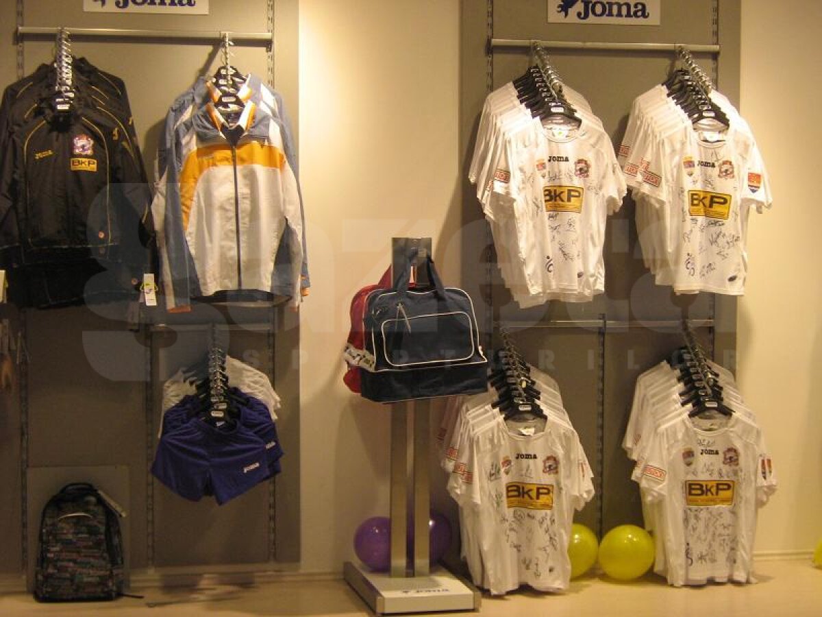 FOTO Timişoara sărbătoreşte » Bănăţenii au deschis un nou magazin de prezentare