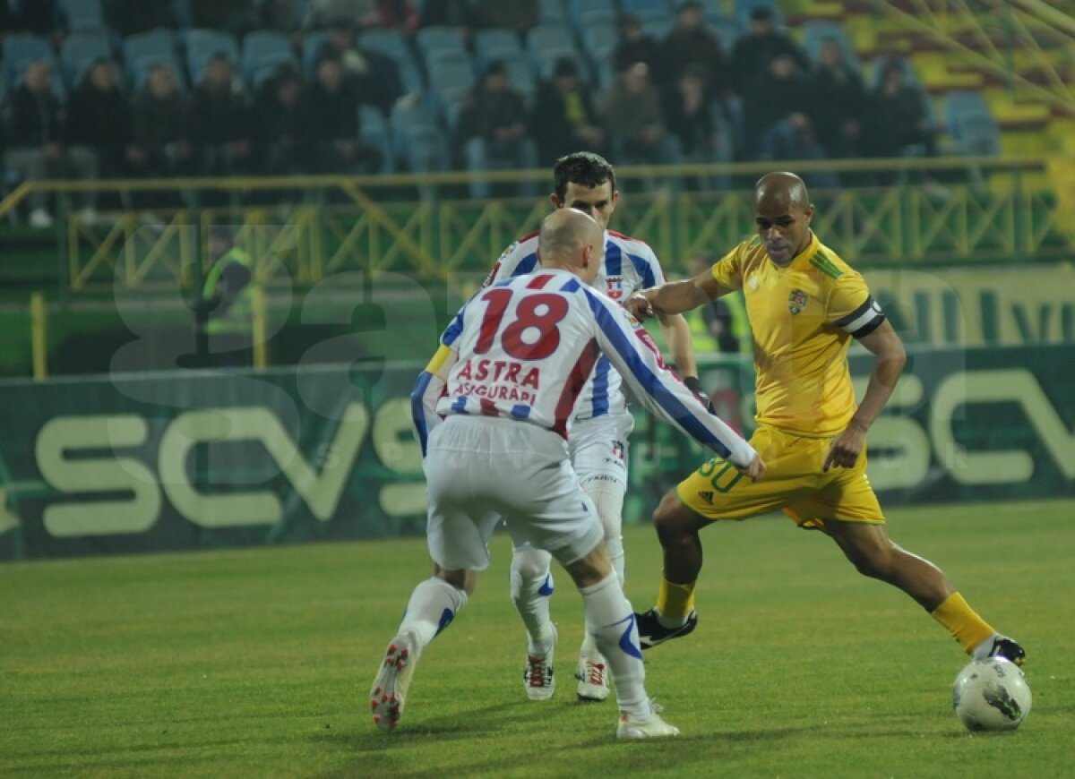 Sînmărtean şi Wesley au fost "diavoli roşii" pentru campioni » FC Vaslui - Oţelul 1-0
