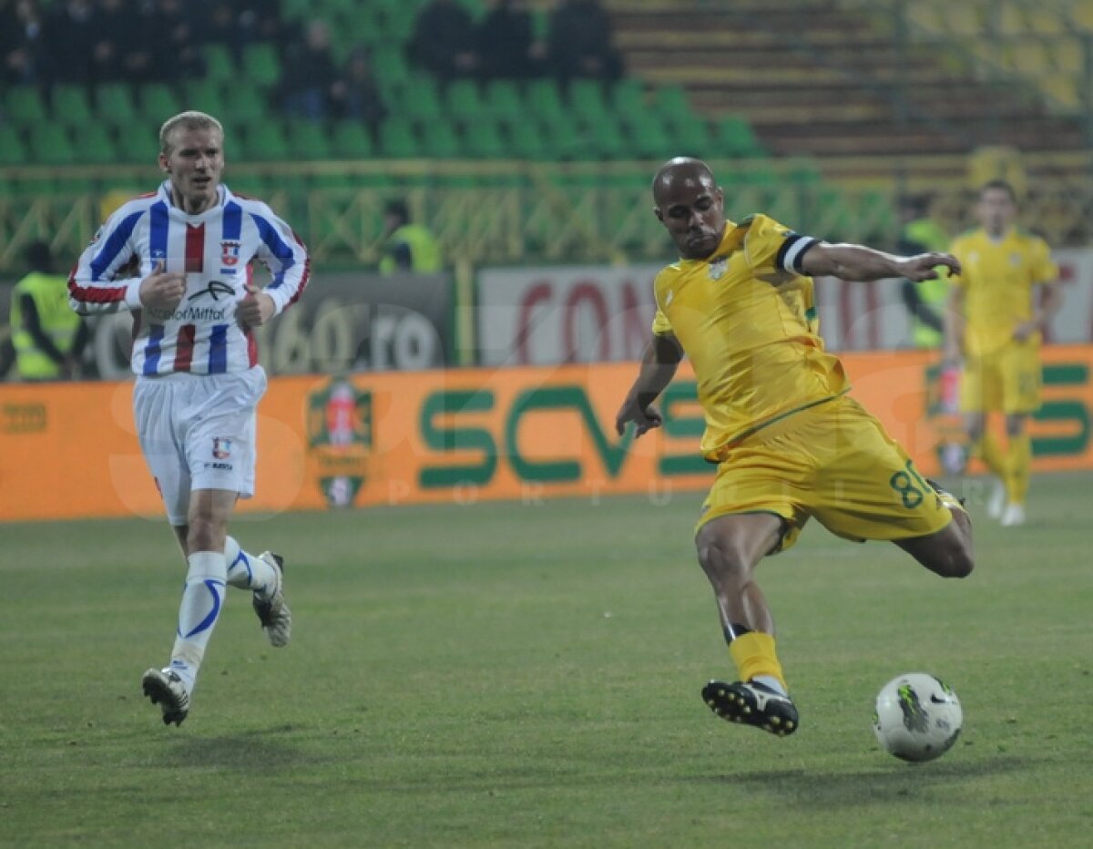 Sînmărtean şi Wesley au fost "diavoli roşii" pentru campioni » FC Vaslui - Oţelul 1-0